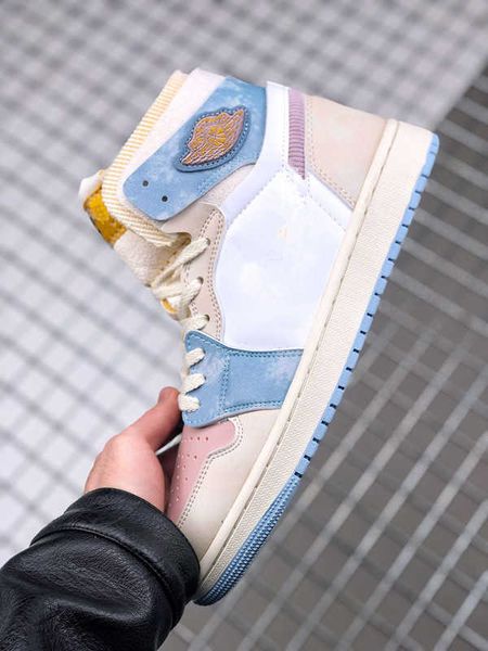 designer shoes high basketball jumpman 1 cmft beige blue color stitching high cultural sneakers trainers
designer shoes high basketball jumpman 1 cmft beige blue color stitching high cultural sneakers trainers