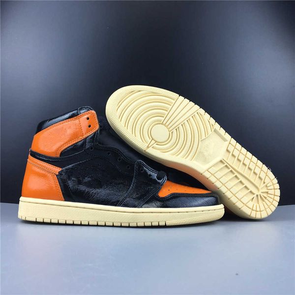 7a leather 1 3.0 high og black orange men basketball shoes sports male 1s sneakers wholesale box size 8-13
7a leather 1 3.0 high og black orange men basketball shoes sports male 1s sneakers wholesale box size 8-13