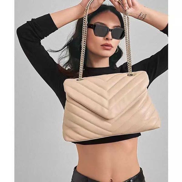 fashion leather chain shoulder bag square women's handbag designer brand cross-body bag lolo lady messenger bags 221106
fashion leather chain shoulder bag square women's handbag designer brand cross-body bag lolo lady messenger bags 221106
