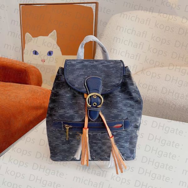 5a fashion canvas women bag double shoulder travel bag single shoulder bag large capacity metal buckle mark official original light luxury d
5a fashion canvas women bag double shoulder travel bag single shoulder bag large capacity metal buckle mark official original light luxury d
