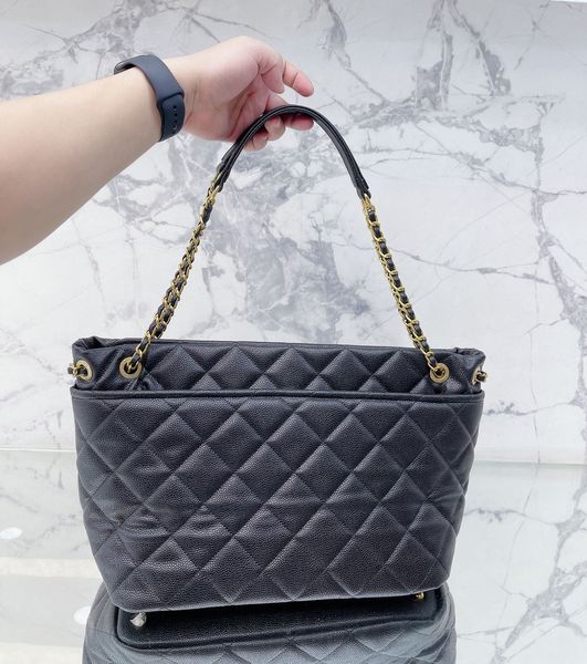 luxury tote purses brand handbag message bags shoulder bag genuine leather cluth crossbody 5a quality 32cm gold chain lambskin quilted doubl
luxury tote purses brand handbag message bags shoulder bag genuine leather cluth crossbody 5a quality 32cm gold chain lambskin quilted doubl