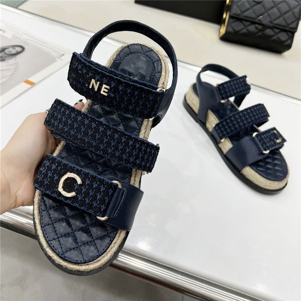 fashion sandals the latest style comfortable soft channel men and women flat bottom letter logo summer casual slippers 02-014, Black
fashion sandals the latest style comfortable soft channel men and women flat bottom letter logo summer casual slippers 02-014, Black