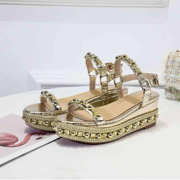 2022 designer women high heels rivets sandal studs wedge platform sandals fashion ladies cataclou spikes studded shoe with box, Black
2022 designer women high heels rivets sandal studs wedge platform sandals fashion ladies cataclou spikes studded shoe with box, Black