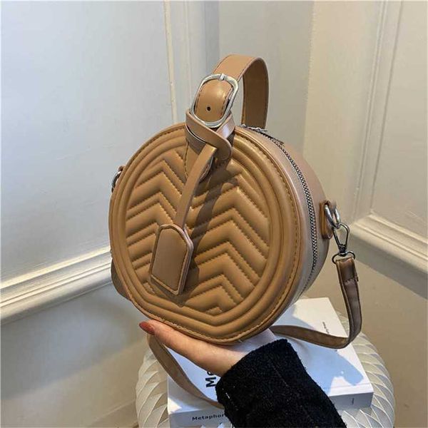 messenger bags female leisure new messenger autumn winter texture portable small round bag
messenger bags female leisure new messenger autumn winter texture portable small round bag
