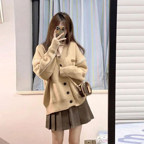 autumn winter knits & tees 2022 new style westernization college wind base with overcoat dress suit women's wear, White
autumn winter knits & tees 2022 new style westernization college wind base with overcoat dress suit women's wear, White