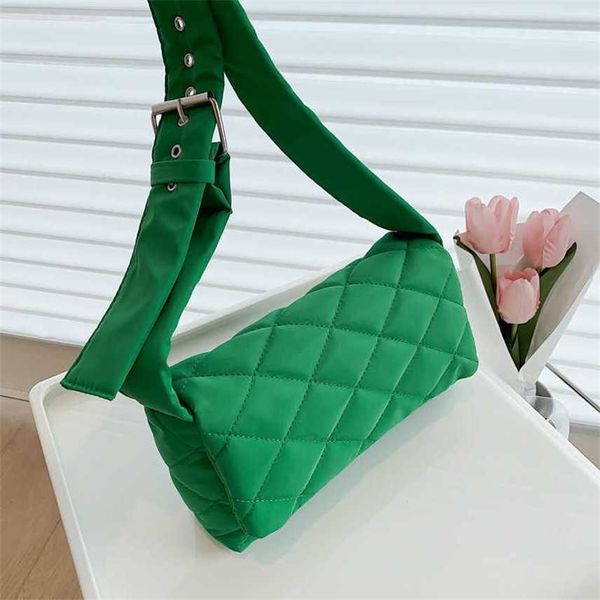 nylon casual bag 2022 autumn and winter new style style diamond lattice embroidery sling single shoulder messenger bag cylinder bag
nylon casual bag 2022 autumn and winter new style style diamond lattice embroidery sling single shoulder messenger bag cylinder bag