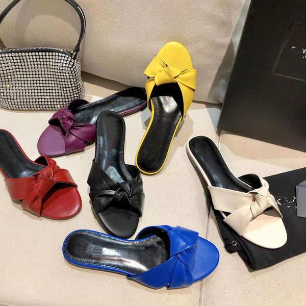 2022 designer women pure color butterfly slides slippers luxury leather indoor red yellow blue black flat heeled sandals lady shallow mouth
2022 designer women pure color butterfly slides slippers luxury leather indoor red yellow blue black flat heeled sandals lady shallow mouth