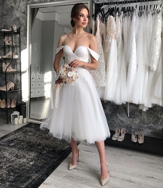 short wedding dress sweetheart knee length white organza point net bridal gown robe de mariee simple beach civil satin
short wedding dress sweetheart knee length white organza point net bridal gown robe de mariee simple beach civil satin