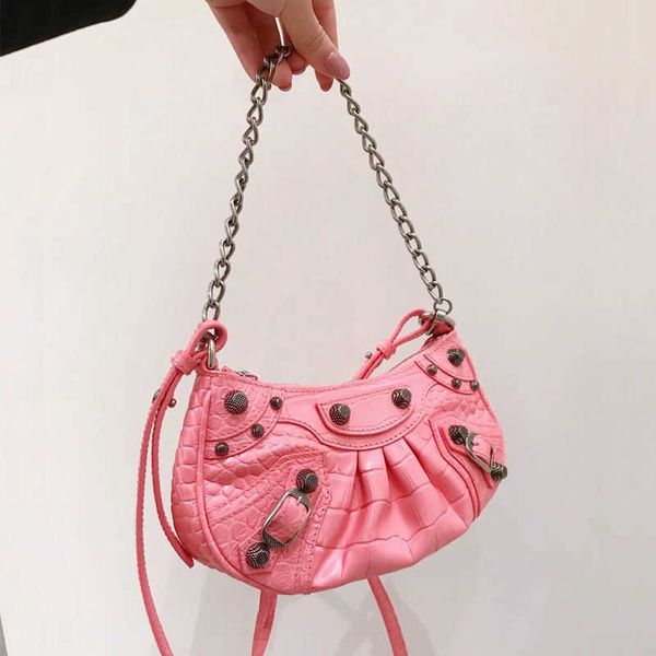 designer luxury womens bag balencigas handbag b-shaped paris single shoulder messenger fashion square gift shoulder oblique span versatile h
designer luxury womens bag balencigas handbag b-shaped paris single shoulder messenger fashion square gift shoulder oblique span versatile h