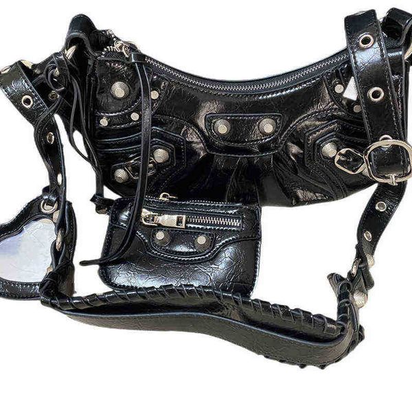 designer luxury womens bag balencigas handbag b-shaped paris single shoulder messenger fashion square gift shoulder oblique span versatile h
designer luxury womens bag balencigas handbag b-shaped paris single shoulder messenger fashion square gift shoulder oblique span versatile h