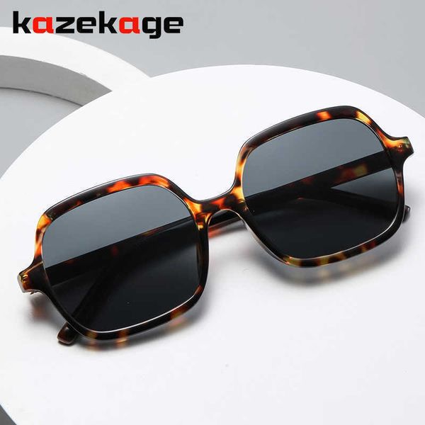 2022 new sunglasses net red sunglasses female fashion trendsetter sunglasses male, White;black
2022 new sunglasses net red sunglasses female fashion trendsetter sunglasses male, White;black