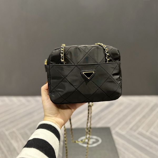 designer tote shoulder bag double chain camera bag women man crossbody fashion handbag wallet luxury bagnoble and elegant light convenient t
designer tote shoulder bag double chain camera bag women man crossbody fashion handbag wallet luxury bagnoble and elegant light convenient t