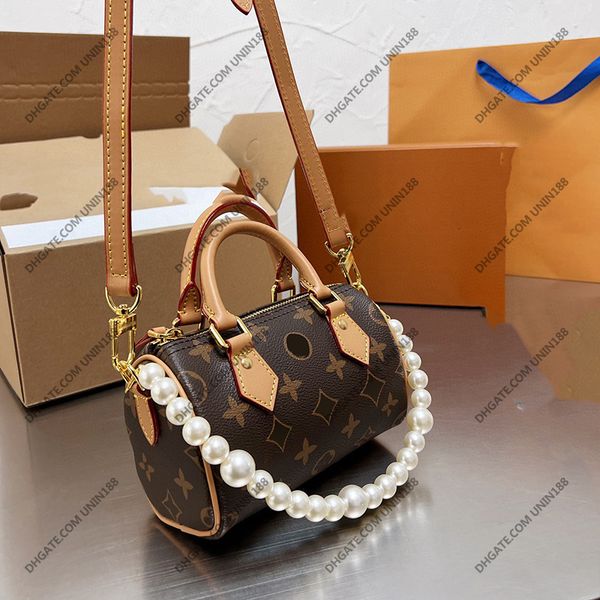 women superior quality totes bags nano speedy handbag luxurys designers shouder crossbody bag messenger ladies handbags with detachable pear
women superior quality totes bags nano speedy handbag luxurys designers shouder crossbody bag messenger ladies handbags with detachable pear