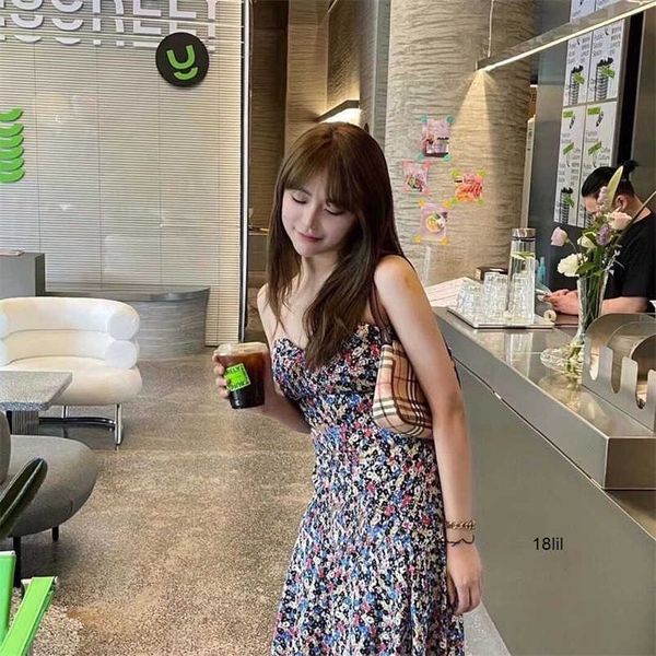 burbrerys crossbody handbags bags burbrery luxuries designers women bag purses totes designer woman handbag shoulder wallets 2ifq
burbrerys crossbody handbags bags burbrery luxuries designers women bag purses totes designer woman handbag shoulder wallets 2ifq