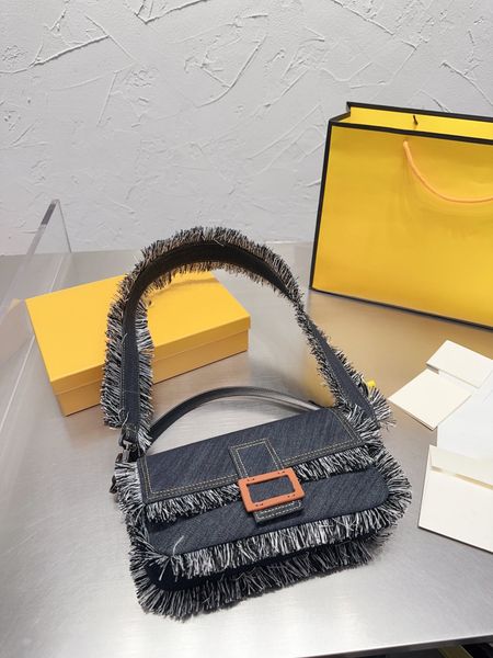 luxury tote purses brand handbag message bags shoulder bag genuine leather cluth crossbody 5a quality cattlehide womens totes size 26cm cowb
luxury tote purses brand handbag message bags shoulder bag genuine leather cluth crossbody 5a quality cattlehide womens totes size 26cm cowb