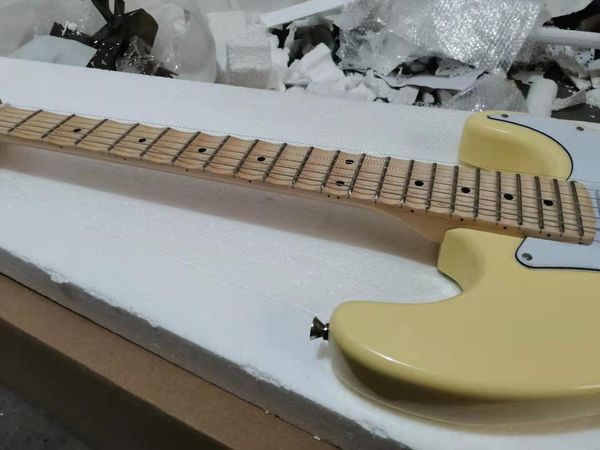 custom shop yngwie malmsteen signature vintage cream stratocaster electric guitar big headstock scalloped fingerboard tremolo bridge & whamm
custom shop yngwie malmsteen signature vintage cream stratocaster electric guitar big headstock scalloped fingerboard tremolo bridge & whamm