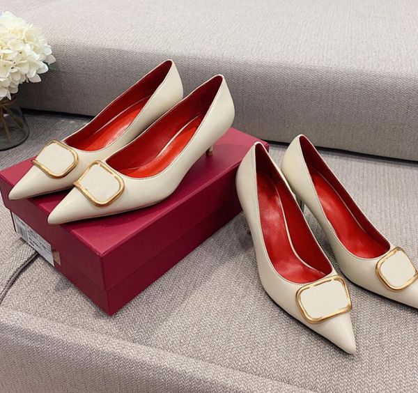 brand new metal buckle pointed toe stiletto high heels women's black 8cm shallow tone single shoes with dust bag
brand new metal buckle pointed toe stiletto high heels women's black 8cm shallow tone single shoes with dust bag