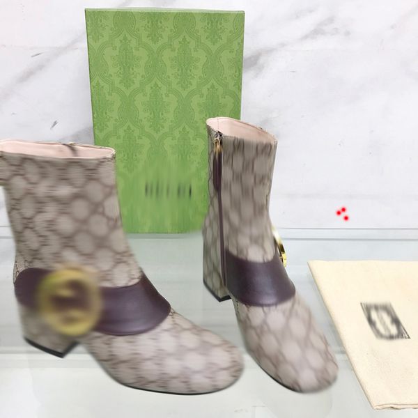 luxury designer leather women boots martin desert boot flamingos love arrow medal real leathers coarse winter designers shoes with box size, Black
luxury designer leather women boots martin desert boot flamingos love arrow medal real leathers coarse winter designers shoes with box size, Black