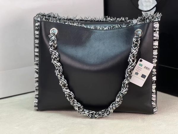 ladies bag fashion casual simple high-end quality handbag model as8485
ladies bag fashion casual simple high-end quality handbag model as8485