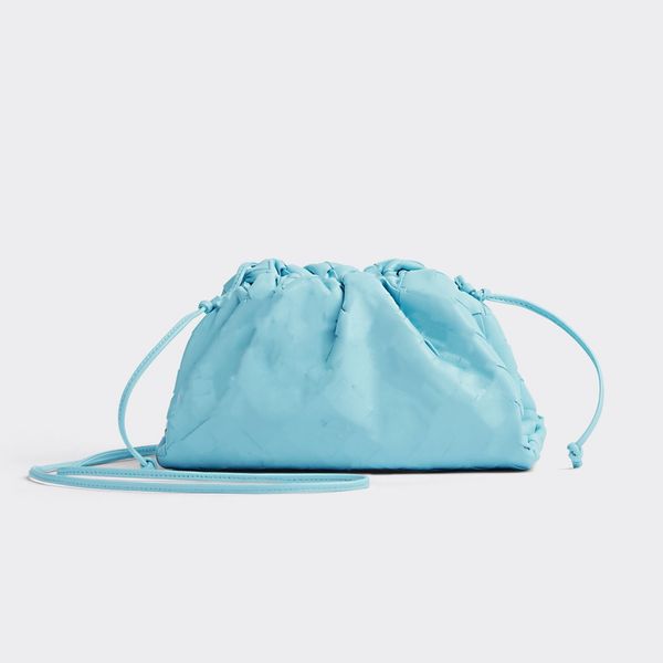 mini bags small cloud woven handbags fashion trend handbag is fashionable and stylish elegant simple portable classic design women's ba
mini bags small cloud woven handbags fashion trend handbag is fashionable and stylish elegant simple portable classic design women's ba