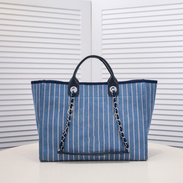 designer bag on the fashion tote shoulder cross body bags pastel embossed leather women flower print ladies luxury shopping city purse handb
designer bag on the fashion tote shoulder cross body bags pastel embossed leather women flower print ladies luxury shopping city purse handb