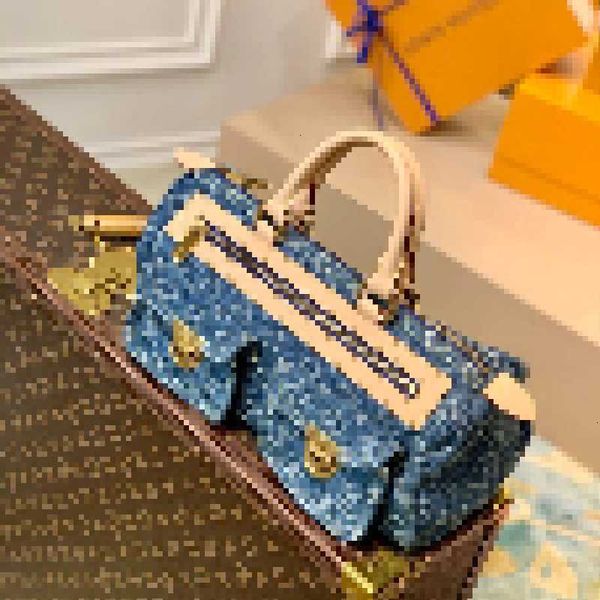luxury brand designer shopping bags denim tannin bag m95019 women tote travel bag real leather handbags shoulder evening bag 20fb, Black;white
luxury brand designer shopping bags denim tannin bag m95019 women tote travel bag real leather handbags shoulder evening bag 20fb, Black;white