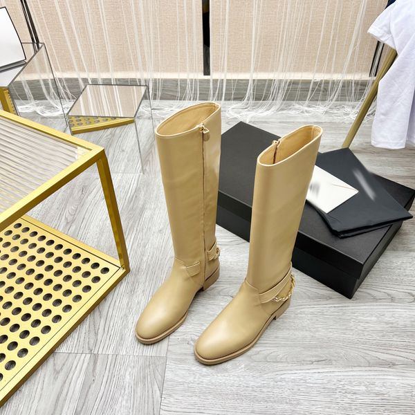 luxury designer leather women boots martin desert boot flamingos love arrow medal real leathers coarse winter designers shoes with box size, Black
luxury designer leather women boots martin desert boot flamingos love arrow medal real leathers coarse winter designers shoes with box size, Black