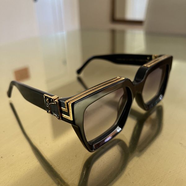 1.1 millionaires 1165 sunglases men women full frame vintage designer millionaire 1.1 sunglasses men millionaire black logo made in italy, White;black
1.1 millionaires 1165 sunglases men women full frame vintage designer millionaire 1.1 sunglasses men millionaire black logo made in italy, White;black