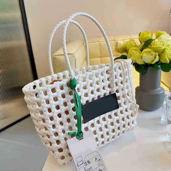 totes beach straw bucket women designer basket woven shopping bag summer handbag lady hollow out crossbody bags 221107
totes beach straw bucket women designer basket woven shopping bag summer handbag lady hollow out crossbody bags 221107