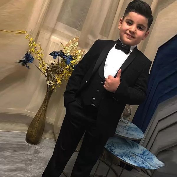 three pieces boy tuxedos suit shawl lapel one button children clothing for wedding party kids suit boy set jacket pants vest, Black
three pieces boy tuxedos suit shawl lapel one button children clothing for wedding party kids suit boy set jacket pants vest, Black