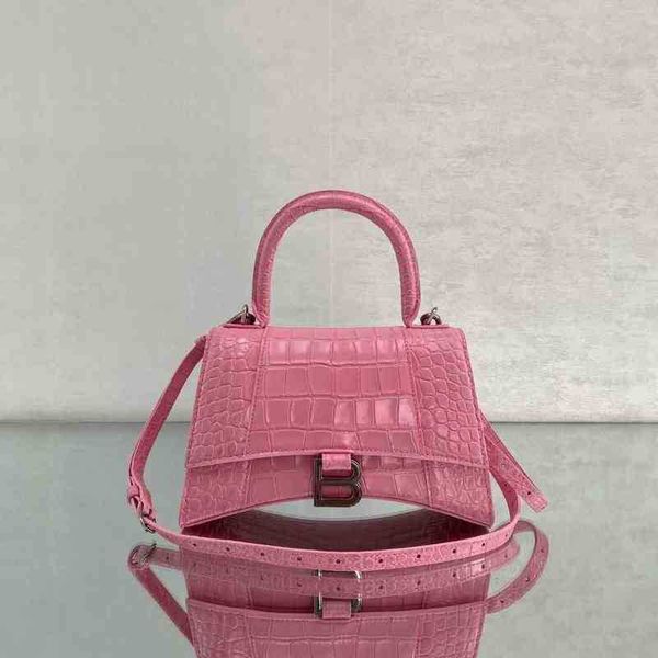 leather designer balencigass handbags women's 2022 early spring versatile home crocodile hourglass messenger b-shaped portable
leather designer balencigass handbags women's 2022 early spring versatile home crocodile hourglass messenger b-shaped portable