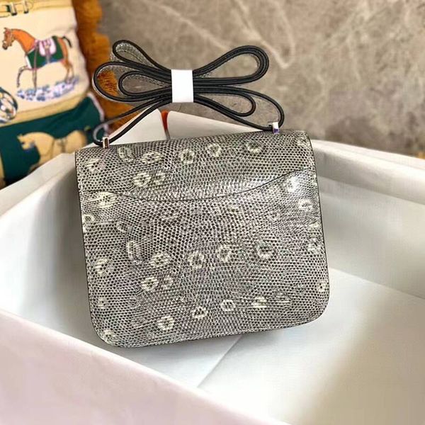 fashion designer women shoulder bag backpack underarm square flap pouch gold chain handbag totes shiny luxury genuine leather cross body hob
fashion designer women shoulder bag backpack underarm square flap pouch gold chain handbag totes shiny luxury genuine leather cross body hob
