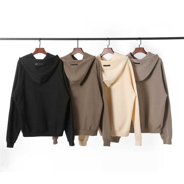 2022 fashion european and american high street brand essential hoodie round neck sweater new back letter offset plush, Black
2022 fashion european and american high street brand essential hoodie round neck sweater new back letter offset plush, Black