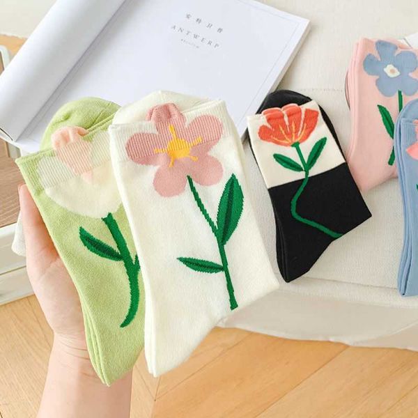 socks hosiery new spring summer women's fashion cute combed cotton flower breathable casual women middle tube t221116, Black;white
socks hosiery new spring summer women's fashion cute combed cotton flower breathable casual women middle tube t221116, Black;white