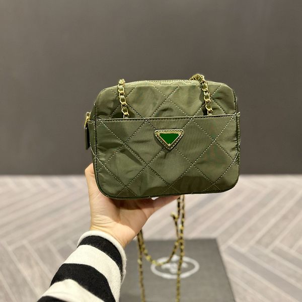 designer shoulder bag chain camera tote bags women luxury handbags messenger totes bag temperament purses silk scarves cellphone pouch black
designer shoulder bag chain camera tote bags women luxury handbags messenger totes bag temperament purses silk scarves cellphone pouch black