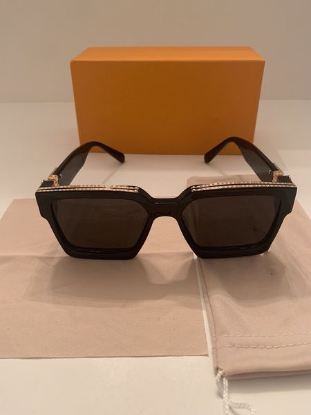 2022 luxury millionaires sunglases men women full frame vintage designer millionaire 1.1 sunglasses men millionaire black logo made in italy, White;black
2022 luxury millionaires sunglases men women full frame vintage designer millionaire 1.1 sunglasses men millionaire black logo made in italy, White;black