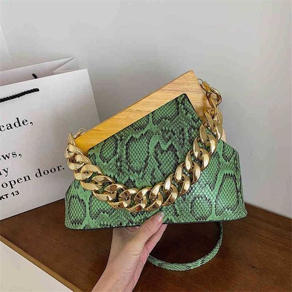 fashion clip buckle women's bag 2022 new fashion simple shell bag sling one shoulder messenger bag
fashion clip buckle women's bag 2022 new fashion simple shell bag sling one shoulder messenger bag