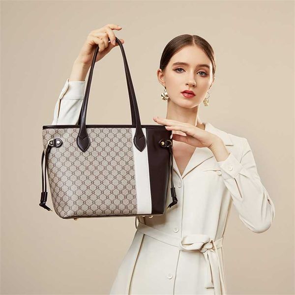 clearance handbag women's new versatile texture printed tote bag fashion one shoulder large capacity handbag, Black;red
clearance handbag women's new versatile texture printed tote bag fashion one shoulder large capacity handbag, Black;red
