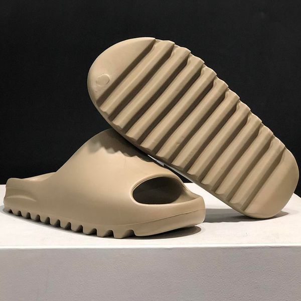 foam slipper 2021 sandal shoes resin bone triple black white desert sand pantoufle mens women fashion slides summer luxurys txb
foam slipper 2021 sandal shoes resin bone triple black white desert sand pantoufle mens women fashion slides summer luxurys txb