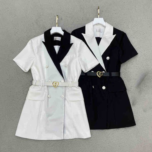 22ss new dress collar contrast color brand logo love belt skirt fashion temperament luxury comfortable dressse high-end women clothing, Black;gray
22ss new dress collar contrast color brand logo love belt skirt fashion temperament luxury comfortable dressse high-end women clothing, Black;gray