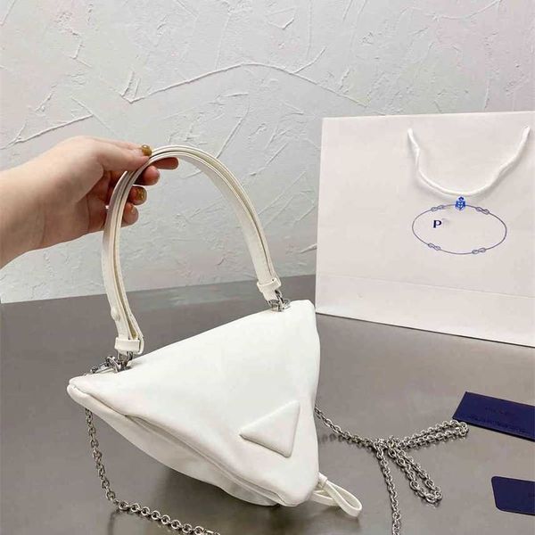 clearance handbag the new women's handbag the early autumn of is lightweight and simple design. multi color optional, Black;red
clearance handbag the new women's handbag the early autumn of is lightweight and simple design. multi color optional, Black;red