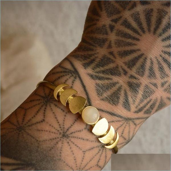 bangle bangle gold color moon phase design bracelet for woman retro moonstone hand ring vintage simple accessories jewelry wedding p dh0ji, Black
bangle bangle gold color moon phase design bracelet for woman retro moonstone hand ring vintage simple accessories jewelry wedding p dh0ji, Black
