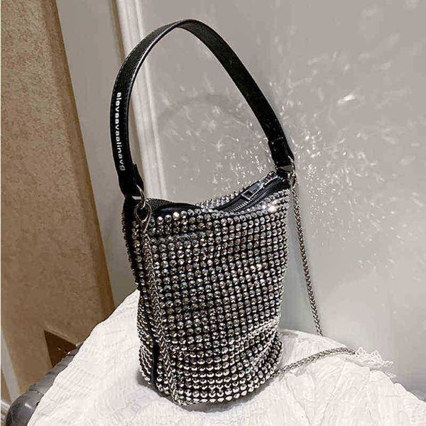 evening bag small female pu leather crossbody s for women 2022 diamonds shoulder messenger ladie hand sling luxury handbag designer y220405
evening bag small female pu leather crossbody s for women 2022 diamonds shoulder messenger ladie hand sling luxury handbag designer y220405