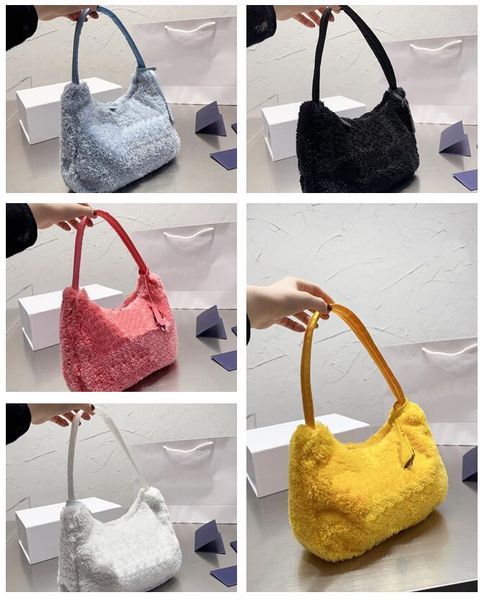 tz designer bags 5 colors classic lamb wool soft plush hobo underarm bag women re-edition handbag autumn winter fashion small shoulder bag l
tz designer bags 5 colors classic lamb wool soft plush hobo underarm bag women re-edition handbag autumn winter fashion small shoulder bag l