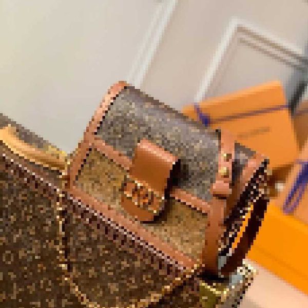 luxury quality brand designer m44391 other bags letter handbags shoulder messenger bag 09i0, Black;white
luxury quality brand designer m44391 other bags letter handbags shoulder messenger bag 09i0, Black;white
