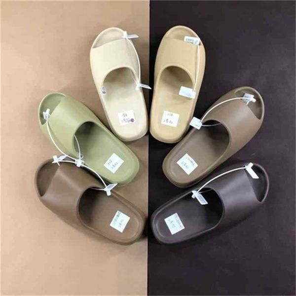 2022 kany yeesys slides flip flop summer men women slippers desert sand core soot bone earth brown foam triple black outdoor sandals wm
2022 kany yeesys slides flip flop summer men women slippers desert sand core soot bone earth brown foam triple black outdoor sandals wm
