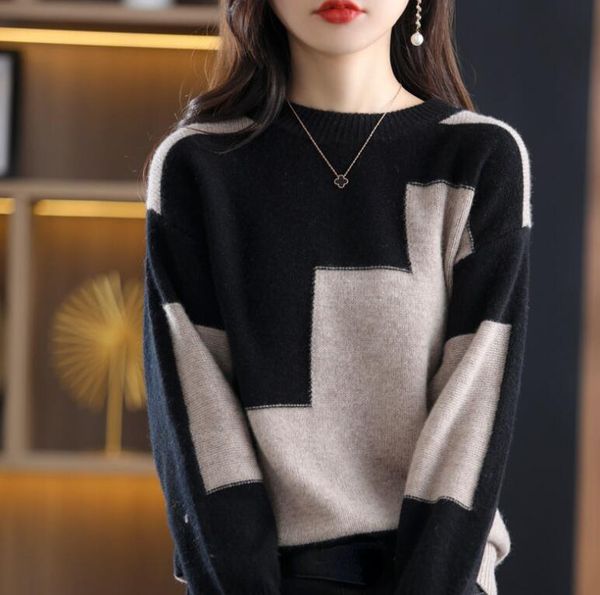 women's sweater autumn crewneck crochet jumper korean trend clothes sweaters for women knitted fashion pullover, White;black
women's sweater autumn crewneck crochet jumper korean trend clothes sweaters for women knitted fashion pullover, White;black