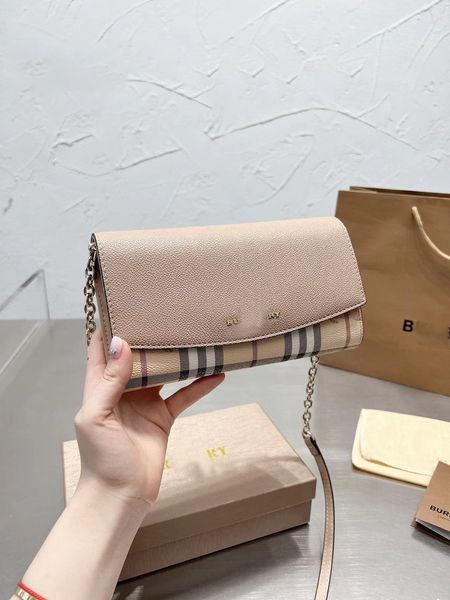 designer bags bur women handbags style with cowhide fashion versatile bag lattice chain single shoulder messenger small square bag
designer bags bur women handbags style with cowhide fashion versatile bag lattice chain single shoulder messenger small square bag