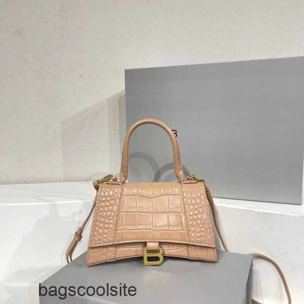 balencigas balencaigaity b ins cross bag autumn balencaigass stone bags hourglass winter small body designer pattern fragrant crocodile bale
balencigas balencaigaity b ins cross bag autumn balencaigass stone bags hourglass winter small body designer pattern fragrant crocodile bale