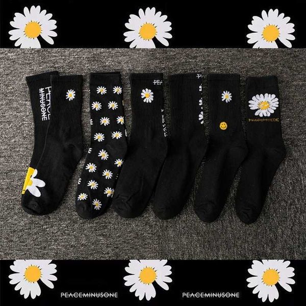 socks hosiery cute daisy socks funny letter pattern cartoon korean style fashion trend black breathable female t221102, Black;white
socks hosiery cute daisy socks funny letter pattern cartoon korean style fashion trend black breathable female t221102, Black;white